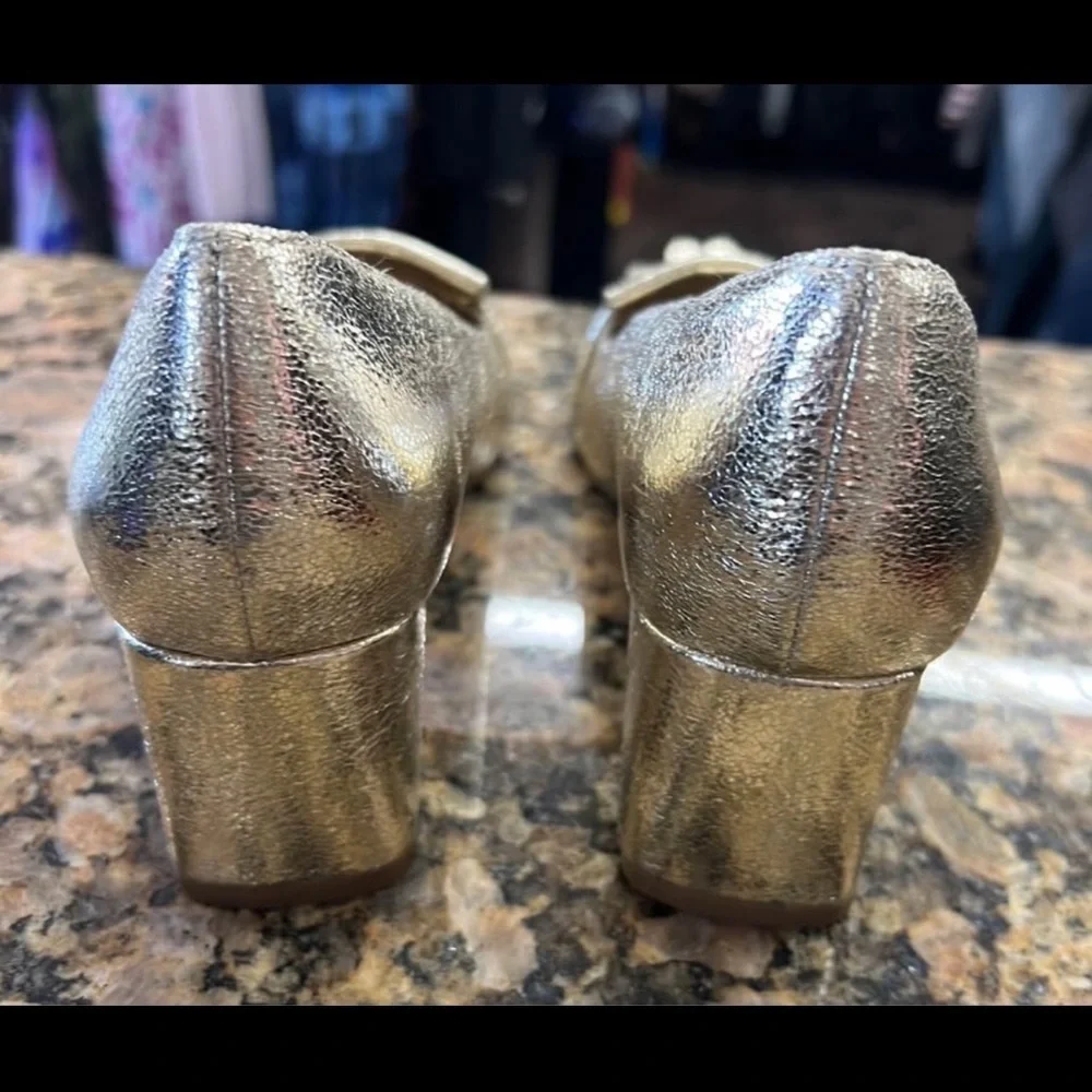 Bandolino Gold Block Heel Pumps Size 6